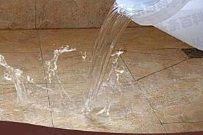洛龙漏水维修 免砸砖防水材料该如何施工