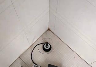 洛龙卫生间漏水维修之 loft 夹层储藏室毗邻暗管渗水哪家好，推荐诚匠小爱修缮